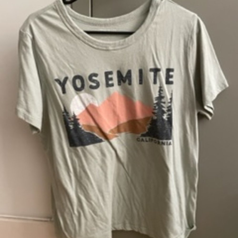 Yosemite graphic tee